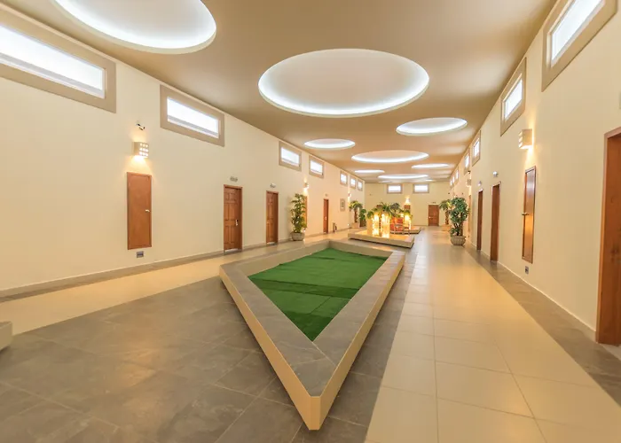 Hotel Ecce Inn & Spa